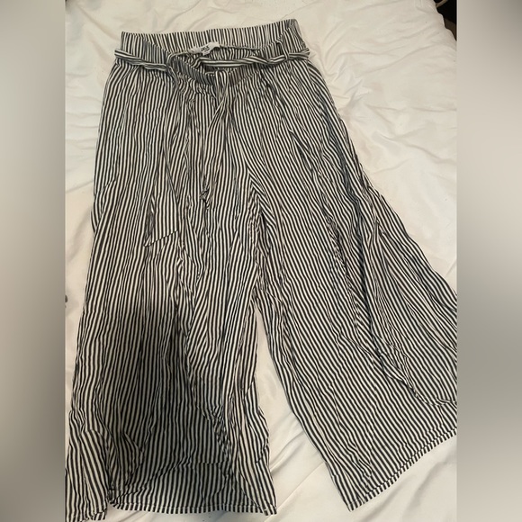 The best flowy summer pants - Picture 1 of 3